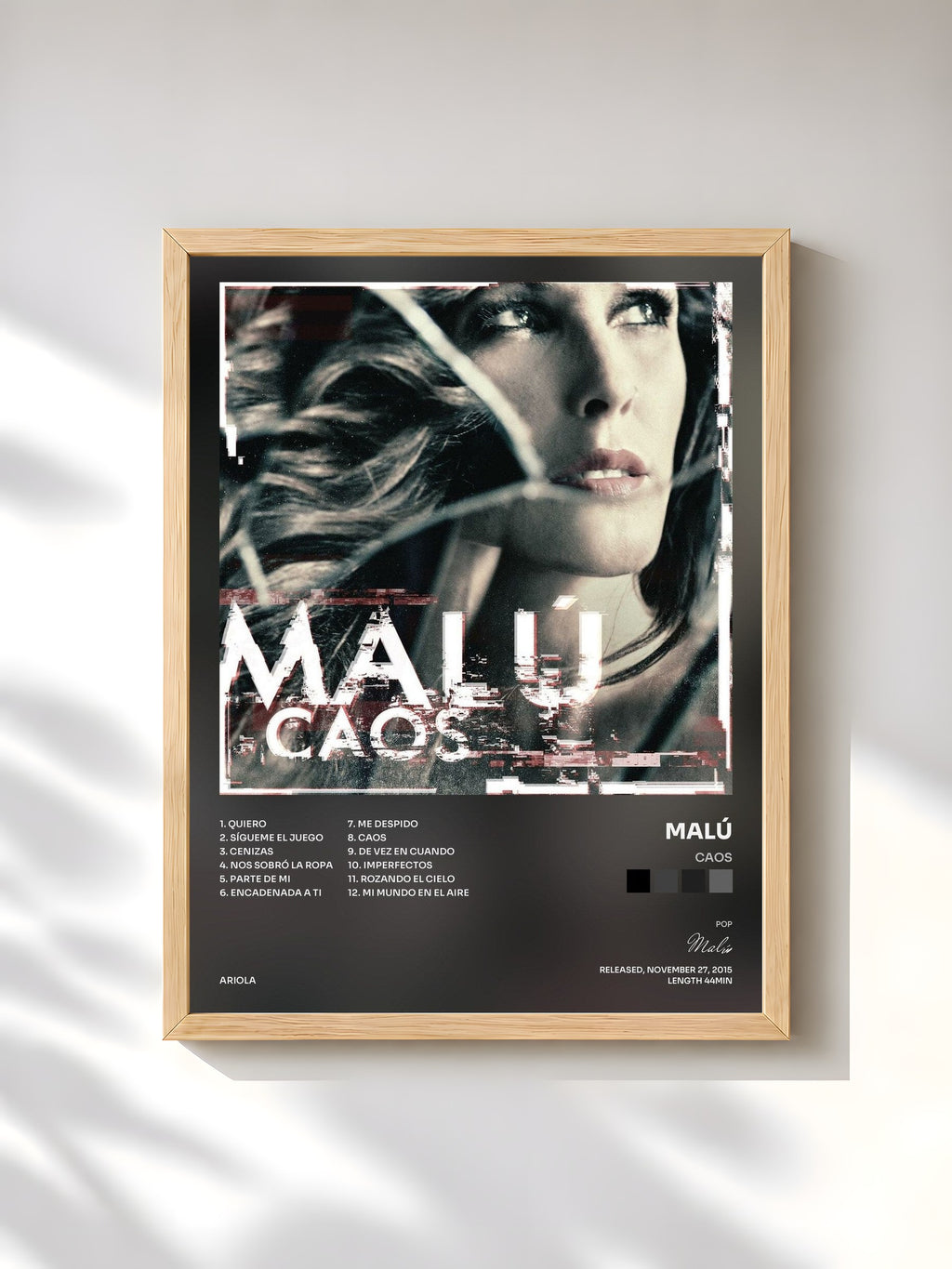 #bois Tableau de l'album Caos de Malú, cadre en bois brut, imprimé et encadré en France