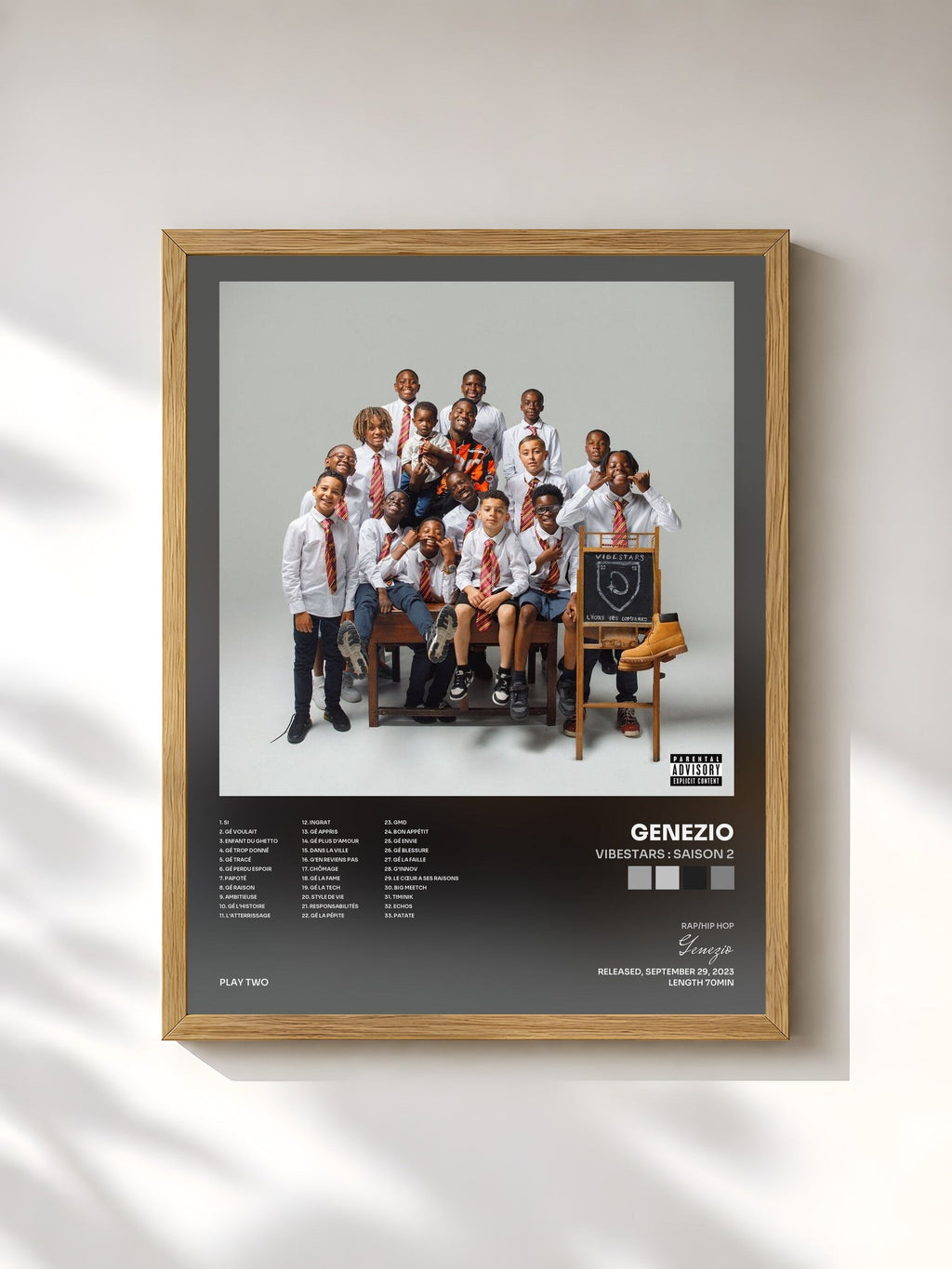 #bois Tableau de l'album VIBESTARS : SAISON 2 de Genezio, cadre en bois brut, imprimé et encadré en France