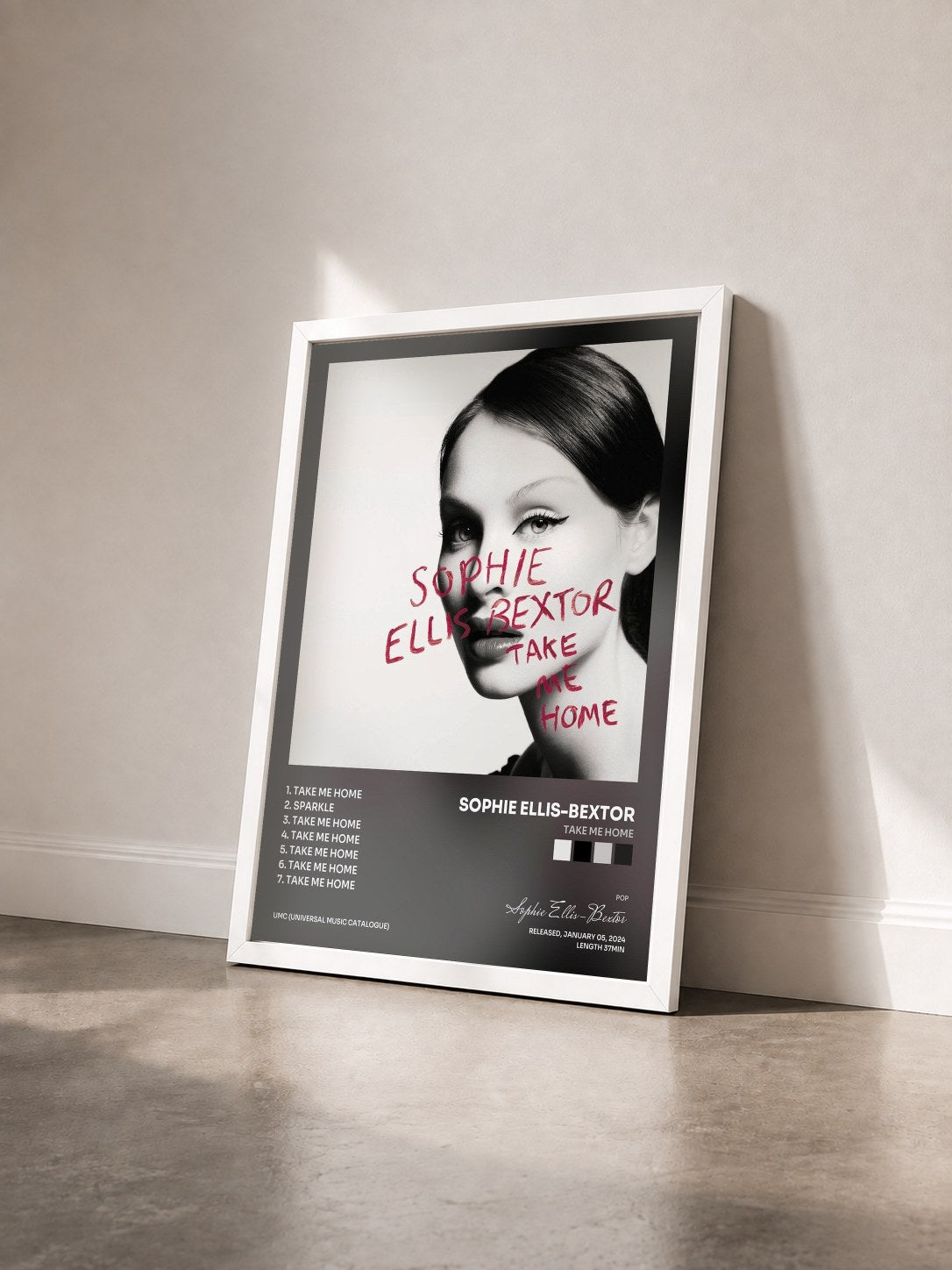 #blanc Tableau de l'album Take Me Home de Sophie Ellis-Bextor vu de trois quarts, cadre blanc