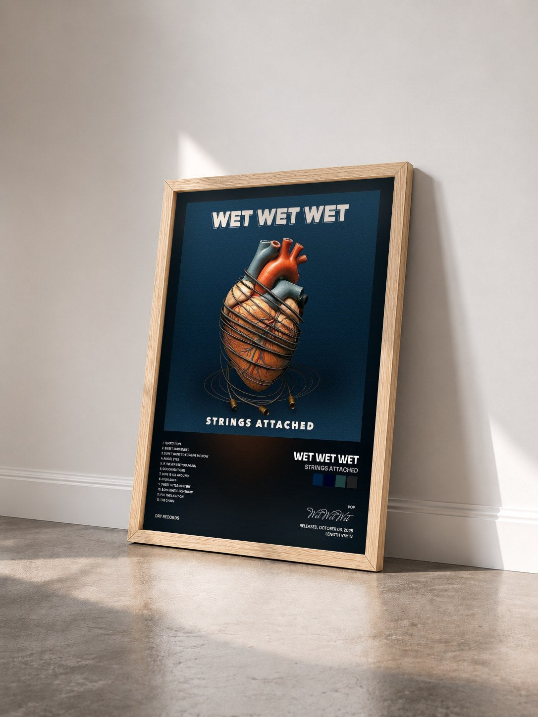 #bois Tableau de l'album Strings Attached de Wet Wet Wet vu de trois quarts, cadre en bois brut