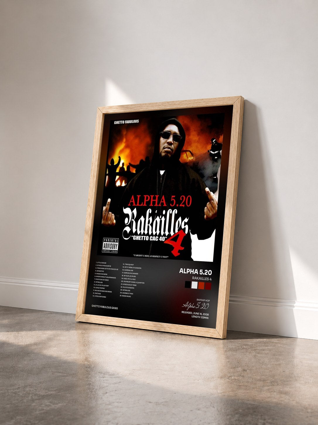 #bois Tableau de l'album Rakailles 4 de Alpha 5.20 vu de trois quarts, cadre en bois brut