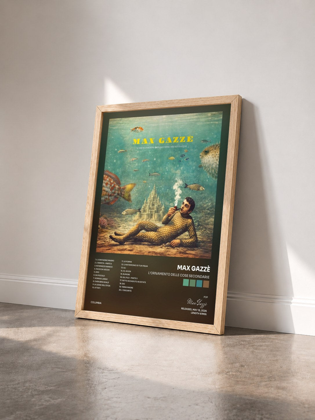 #bois Tableau de l'album L'ornamento delle cose secondarie de Max Gazzè vu de trois quarts, cadre en bois brut