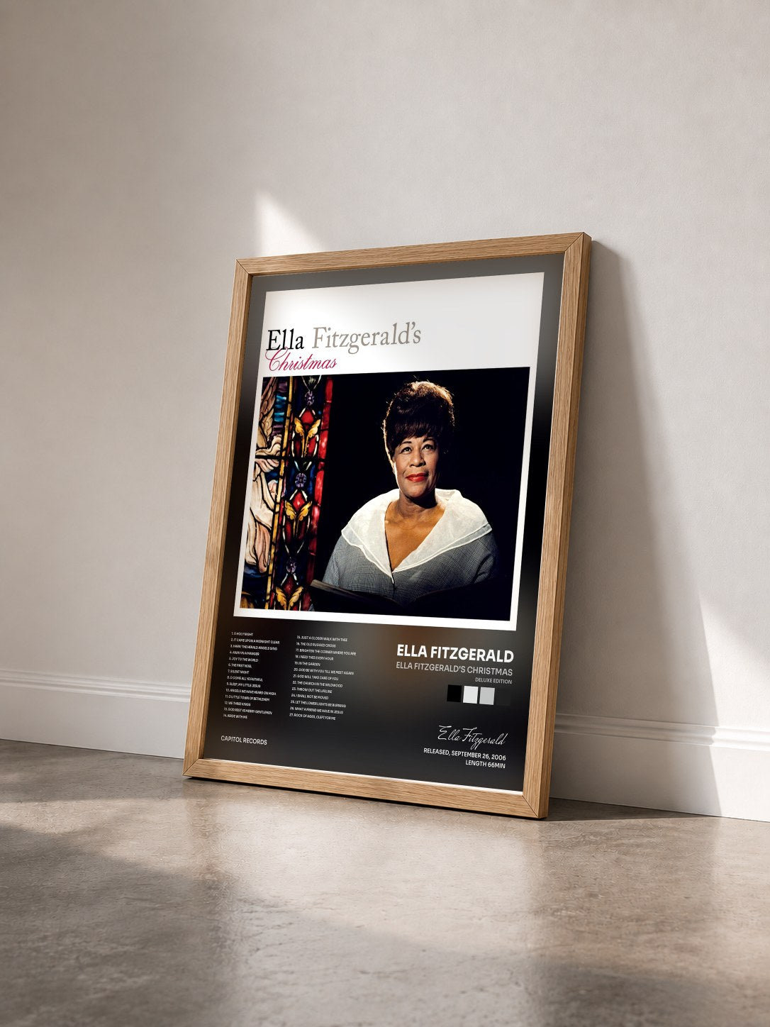#bois Tableau de l'album Ella Fitzgerald's Christmas (Deluxe Edition) de Ella Fitzgerald vu de trois quarts, cadre en bois brut