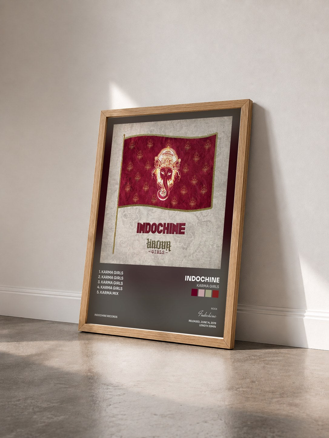 #bois Tableau de l'album Karma Girls de Indochine vu de trois quarts, cadre en bois brut