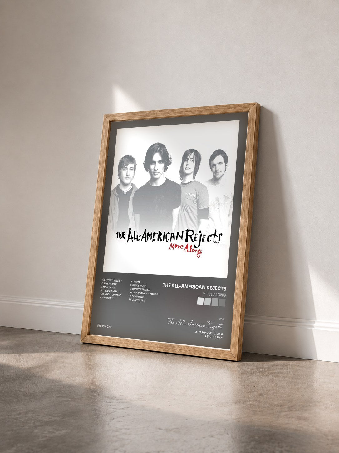 #bois Tableau de l'album Move Along de The All-American Rejects vu de trois quarts, cadre en bois brut