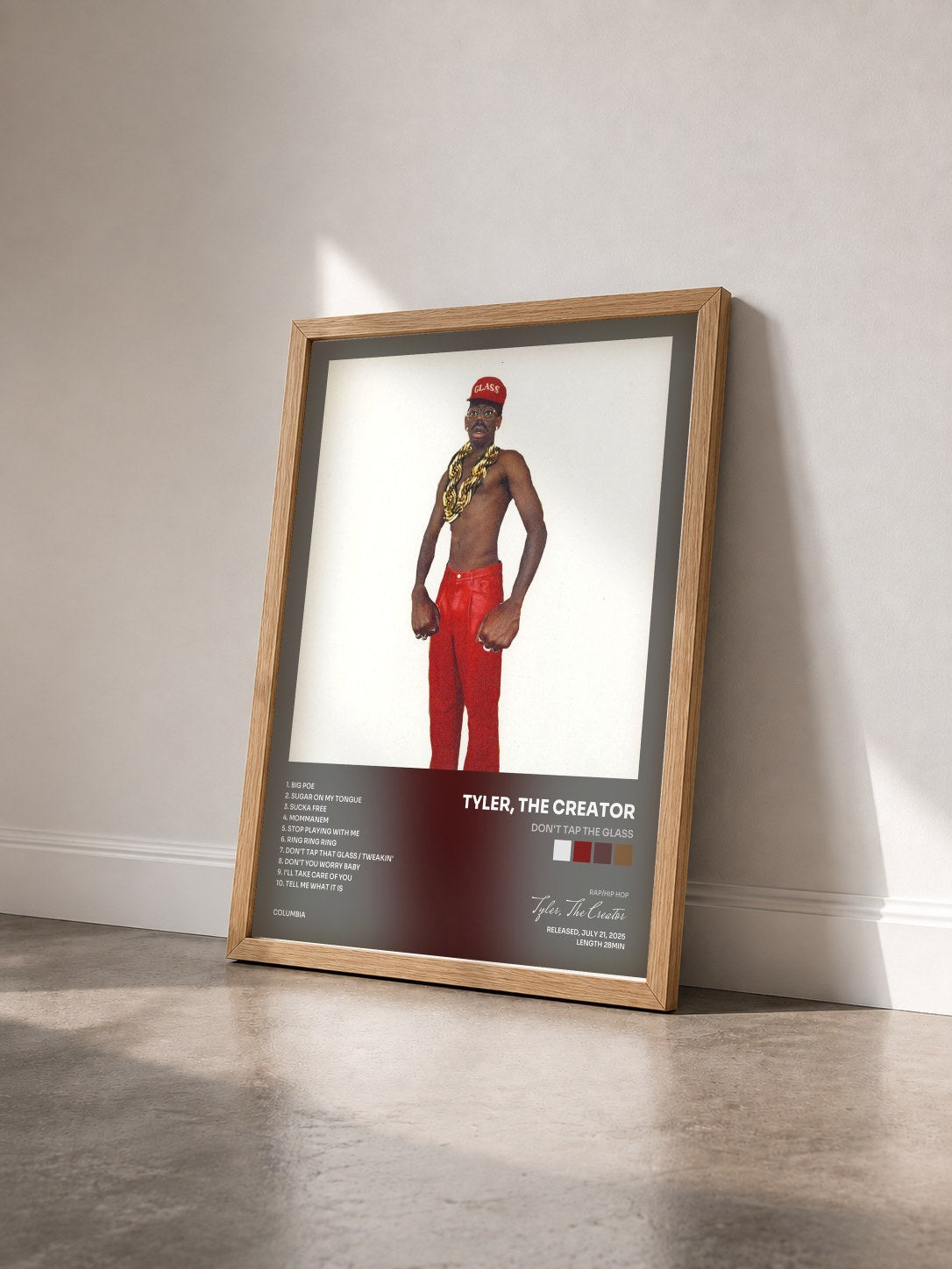 #bois Tableau de l'album DON'T TAP THE GLASS de Tyler, The Creator vu de trois quarts, cadre en bois brut