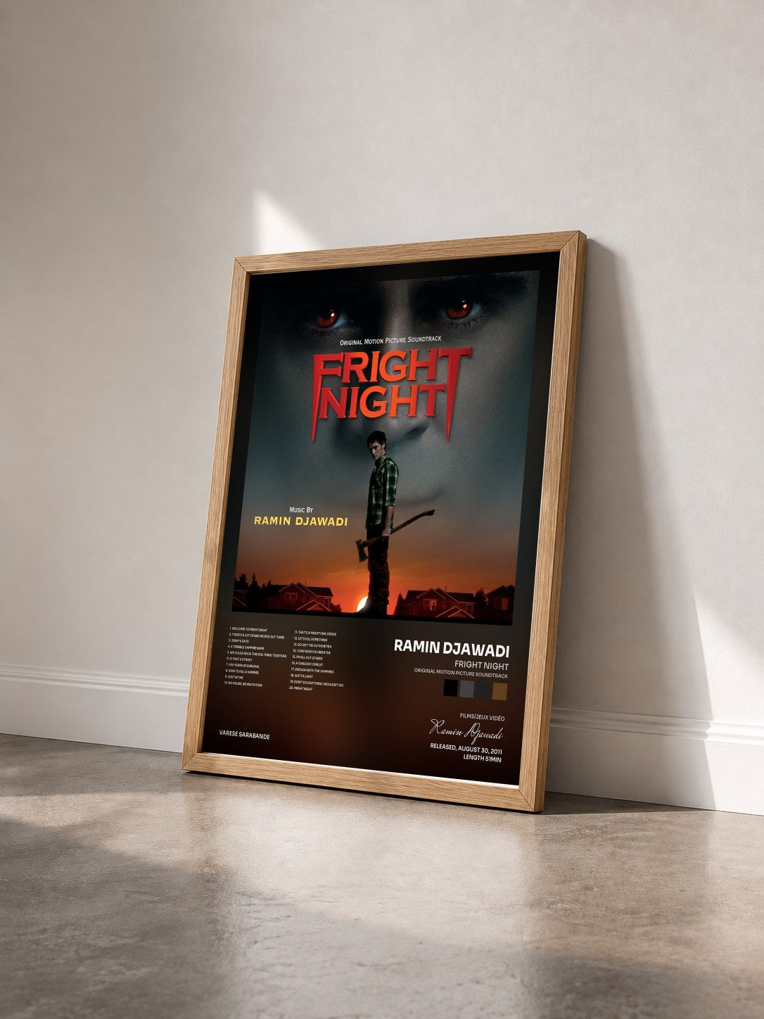 #bois Tableau de l'album Fright Night (Original Motion Picture Soundtrack) de Ramin Djawadi vu de trois quarts, cadre en bois brut