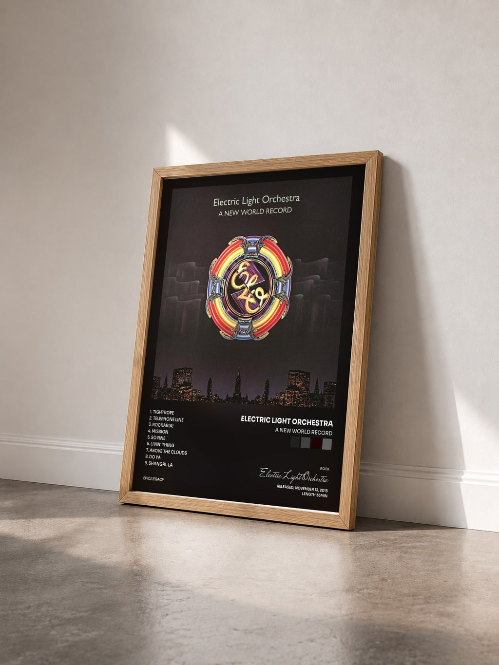 #bois Tableau de l'album A New World Record de Electric Light Orchestra vu de trois quarts, cadre en bois brut