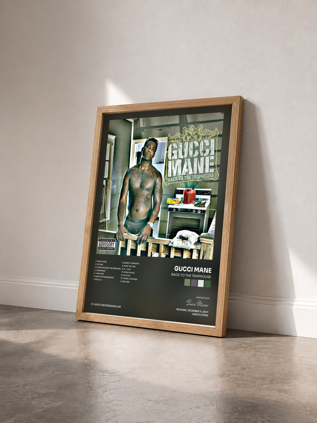 #bois Tableau de l'album Back to the Traphouse de Gucci Mane vu de trois quarts, cadre en bois brut