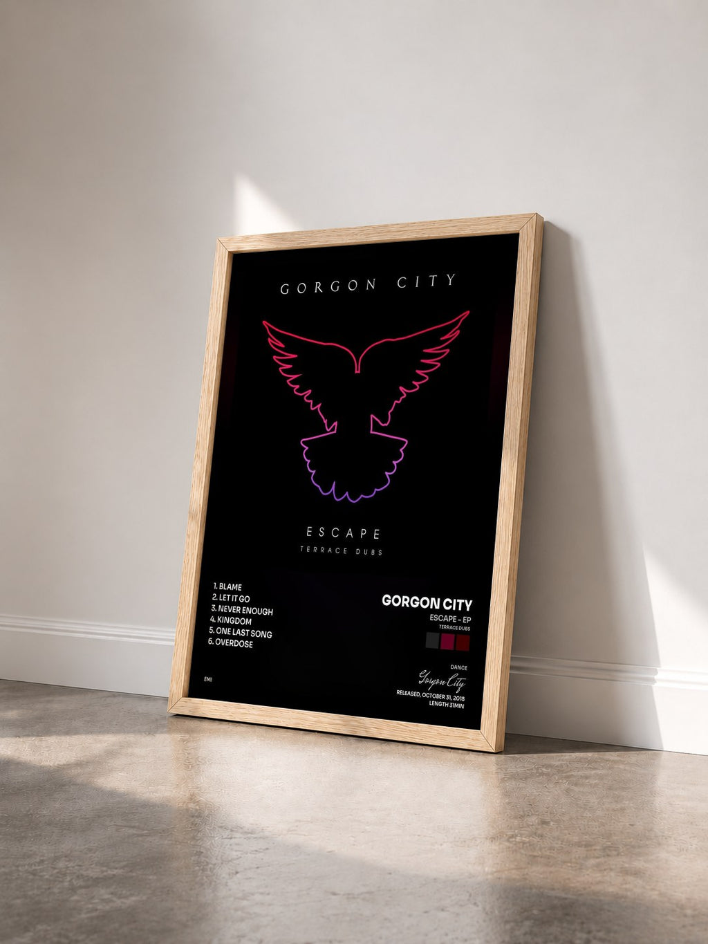 #bois Tableau de l'album Escape - EP (Terrace Dubs) de Gorgon City vu de trois quarts, cadre en bois brut