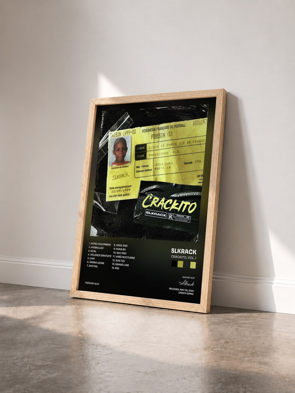 #bois Tableau de l'album Crackito, vol. 1 de Slkrack vu de trois quarts, cadre en bois brut
