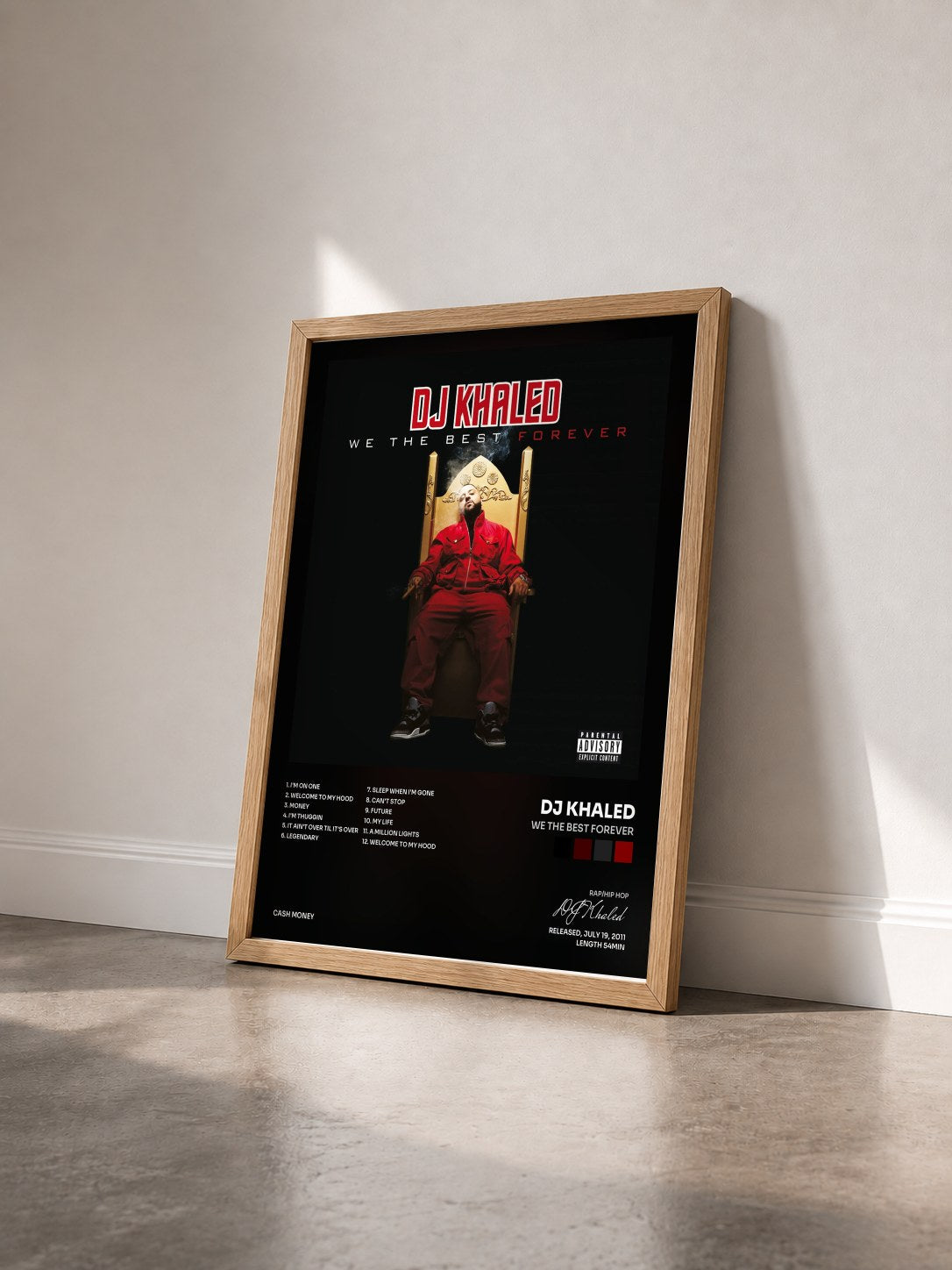 #bois Tableau de l'album We The Best Forever de DJ Khaled vu de trois quarts, cadre en bois brut