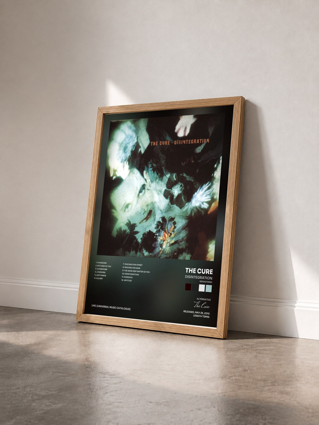 #bois Tableau de l'album Disintegration (Remastered) de The Cure vu de trois quarts, cadre en bois brut