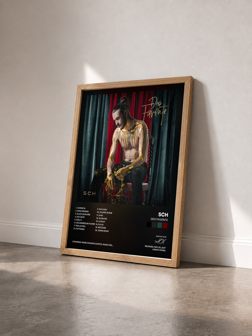 #bois Tableau de l'album Deo Favente de SCH vu de trois quarts, cadre en bois brut