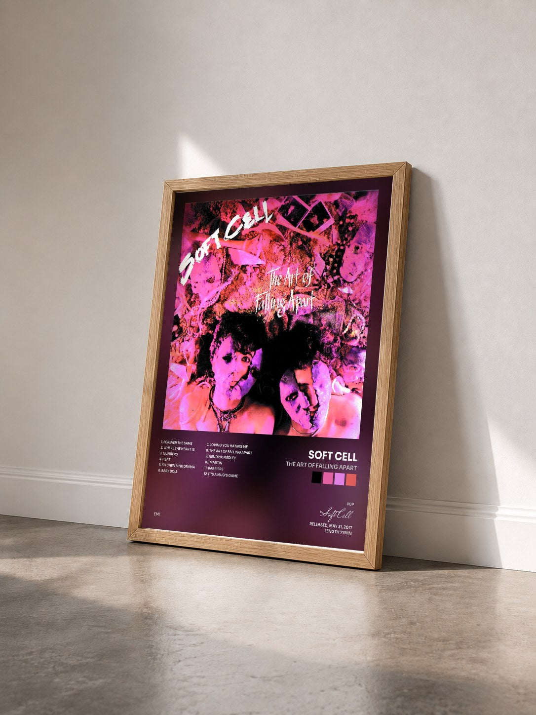 #bois Tableau de l'album The Art Of Falling Apart de Soft Cell vu de trois quarts, cadre en bois brut
