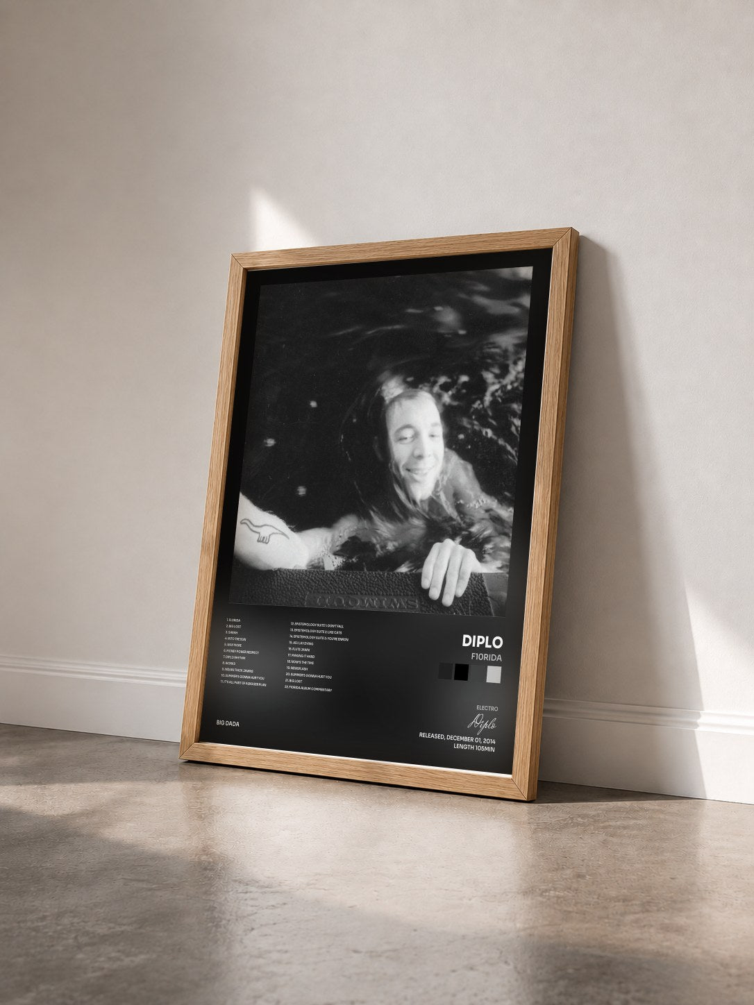 #bois Tableau de l'album F10RIDA de Diplo vu de trois quarts, cadre en bois brut
