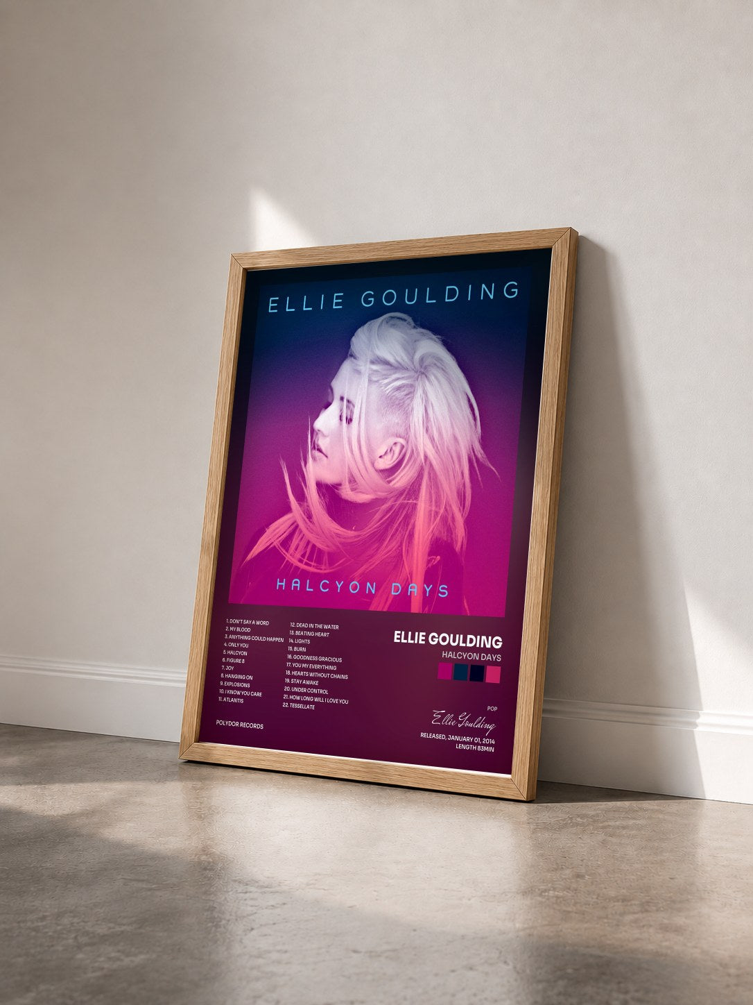 #bois Tableau de l'album Halcyon Days de Ellie Goulding vu de trois quarts, cadre en bois brut
