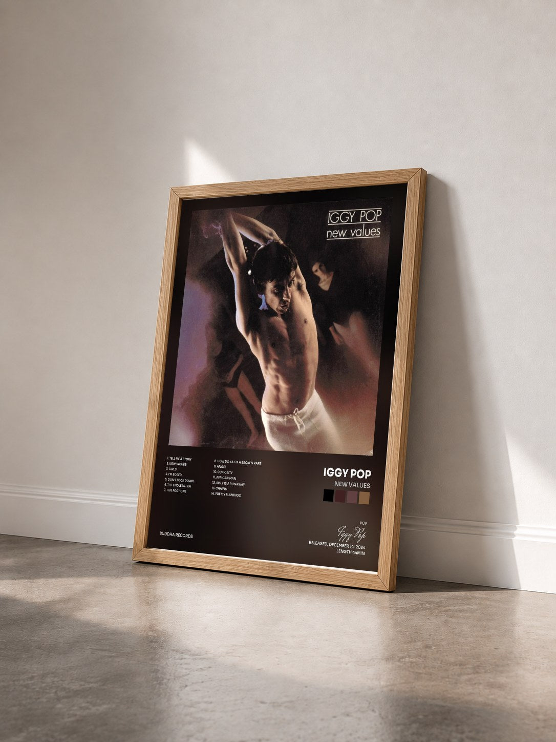 #bois Tableau de l'album New Values de Iggy Pop vu de trois quarts, cadre en bois brut