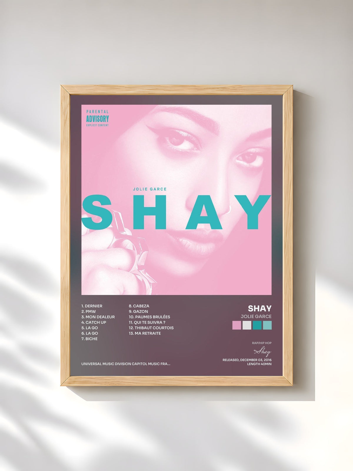 #bois Tableau de l'album Jolie garce de Shay, cadre en bois brut, imprimé et encadré en France