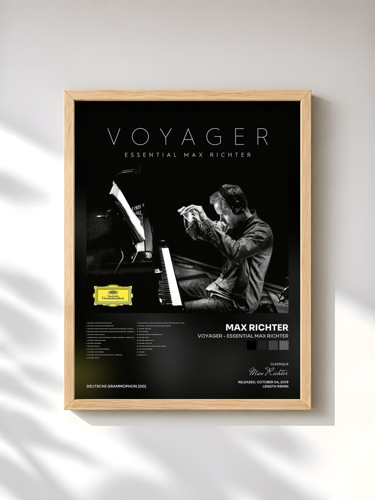 #bois Tableau de l'album Voyager - Essential Max Richter de Max Richter, cadre en bois brut, imprimé et encadré en France