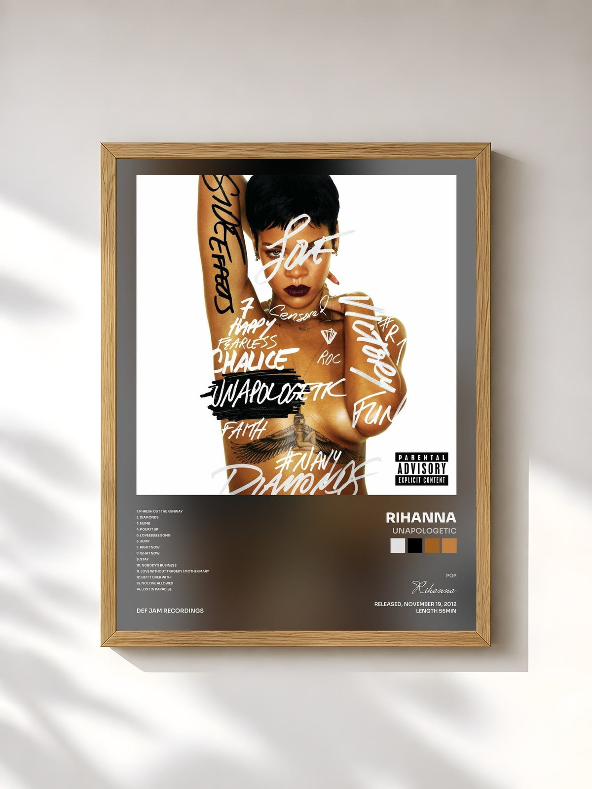 #bois Tableau de l'album Unapologetic de Rihanna, cadre en bois brut, imprimé et encadré en France
