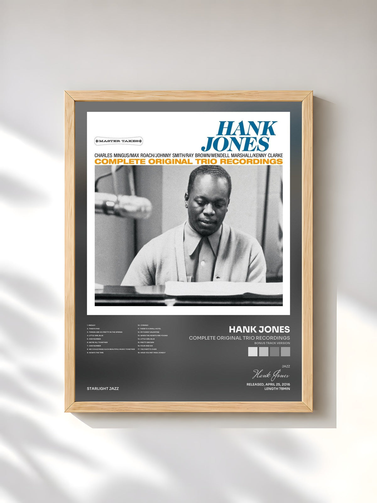 #bois Tableau de l'album Complete Original Trio Recordings (Bonus Track Version) de Hank Jones, cadre en bois brut, imprimé et encadré en France