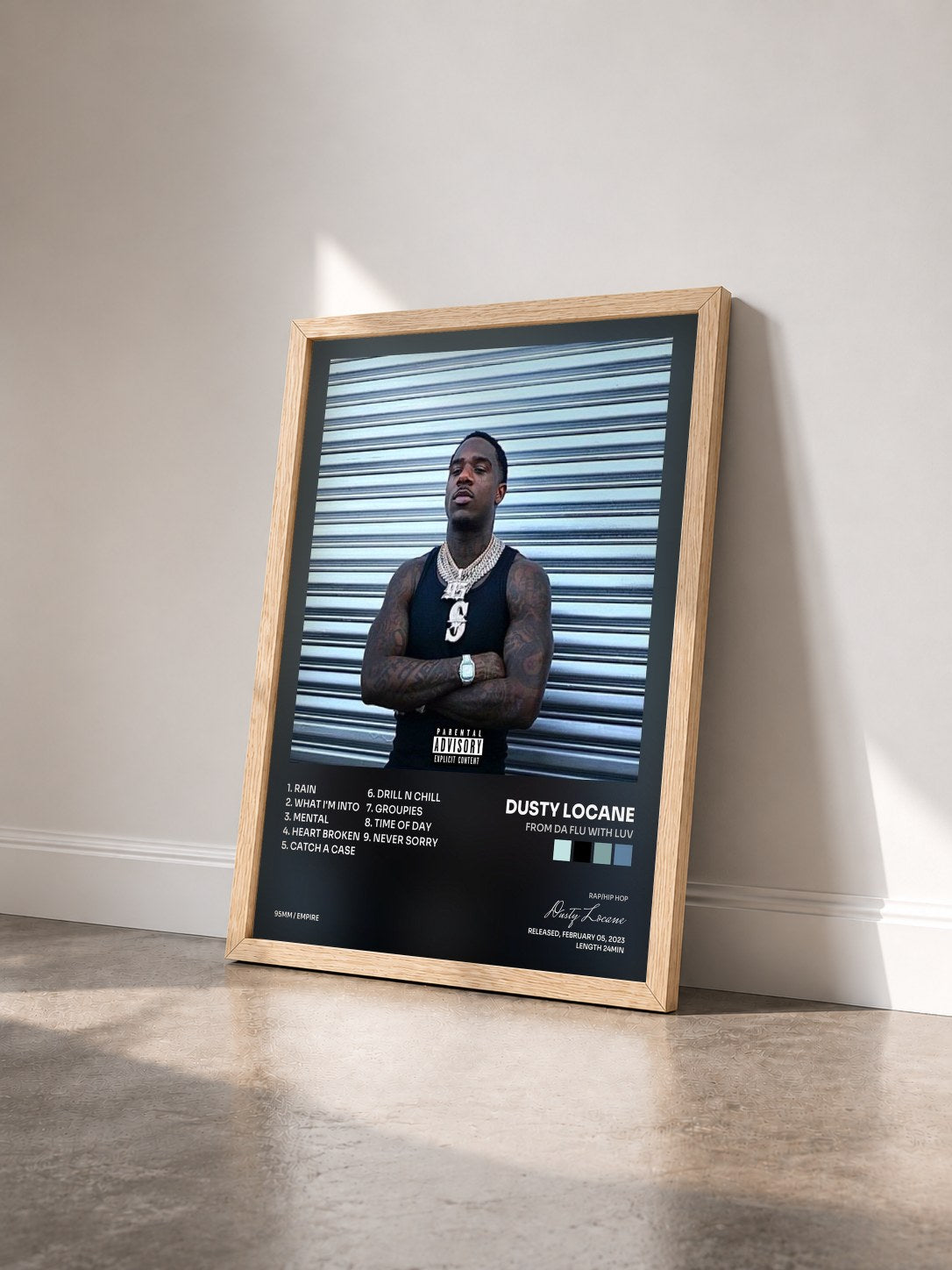 #bois Tableau de l'album FROM DA FLU WITH LUV de Dusty Locane vu de trois quarts, cadre en bois brut