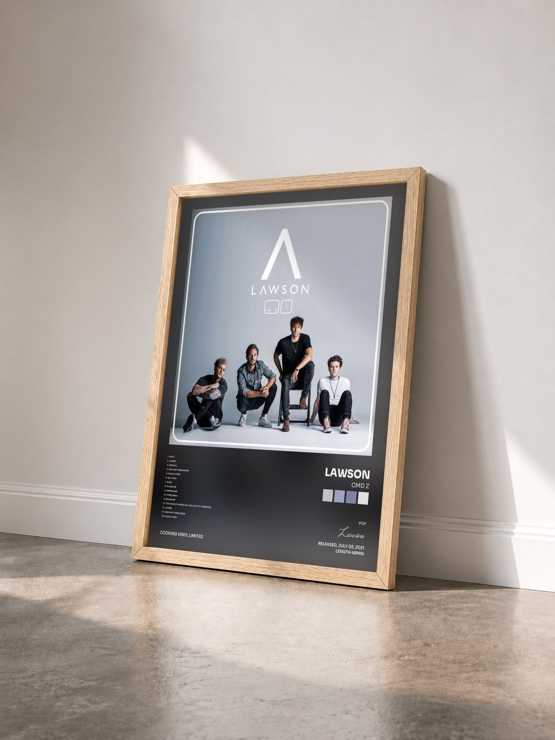 #bois Tableau de l'album Cmd Z de Lawson vu de trois quarts, cadre en bois brut