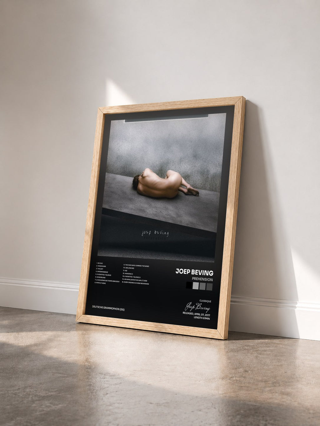 #bois Tableau de l'album Prehension de Joep Beving vu de trois quarts, cadre en bois brut
