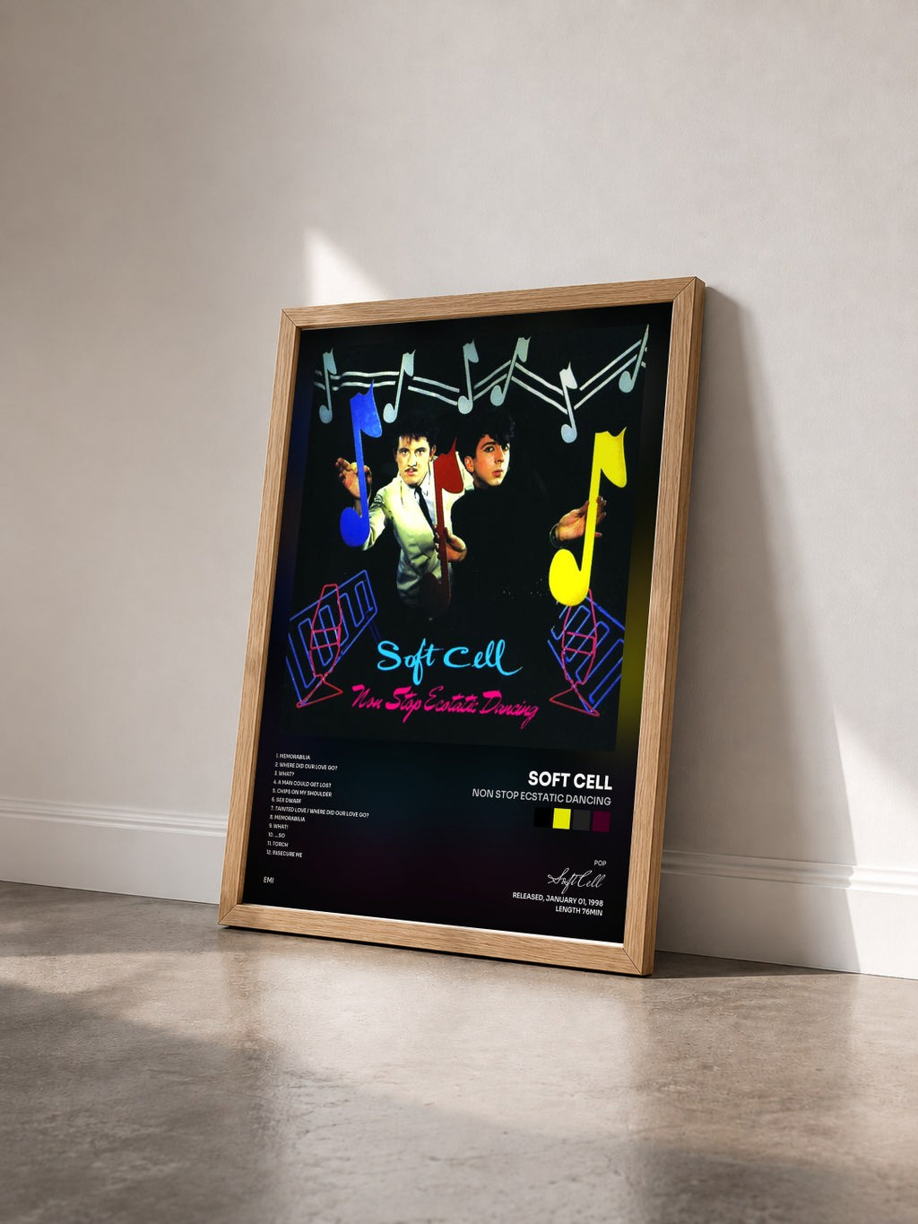 #bois Tableau de l'album Non Stop Ecstatic Dancing de Soft Cell vu de trois quarts, cadre en bois brut