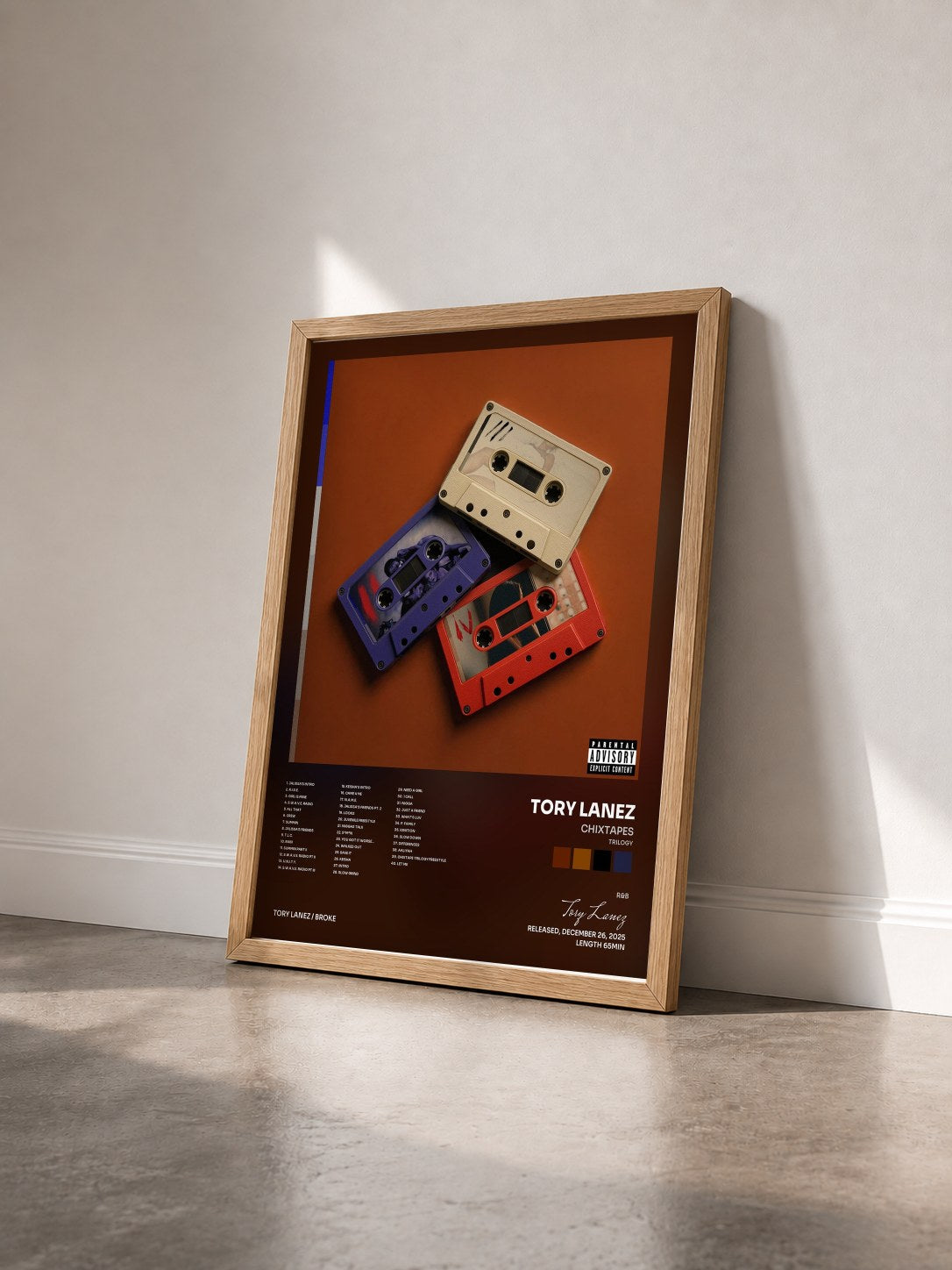 #bois Tableau de l'album Chixtapes (Trilogy) de Tory Lanez vu de trois quarts, cadre en bois brut