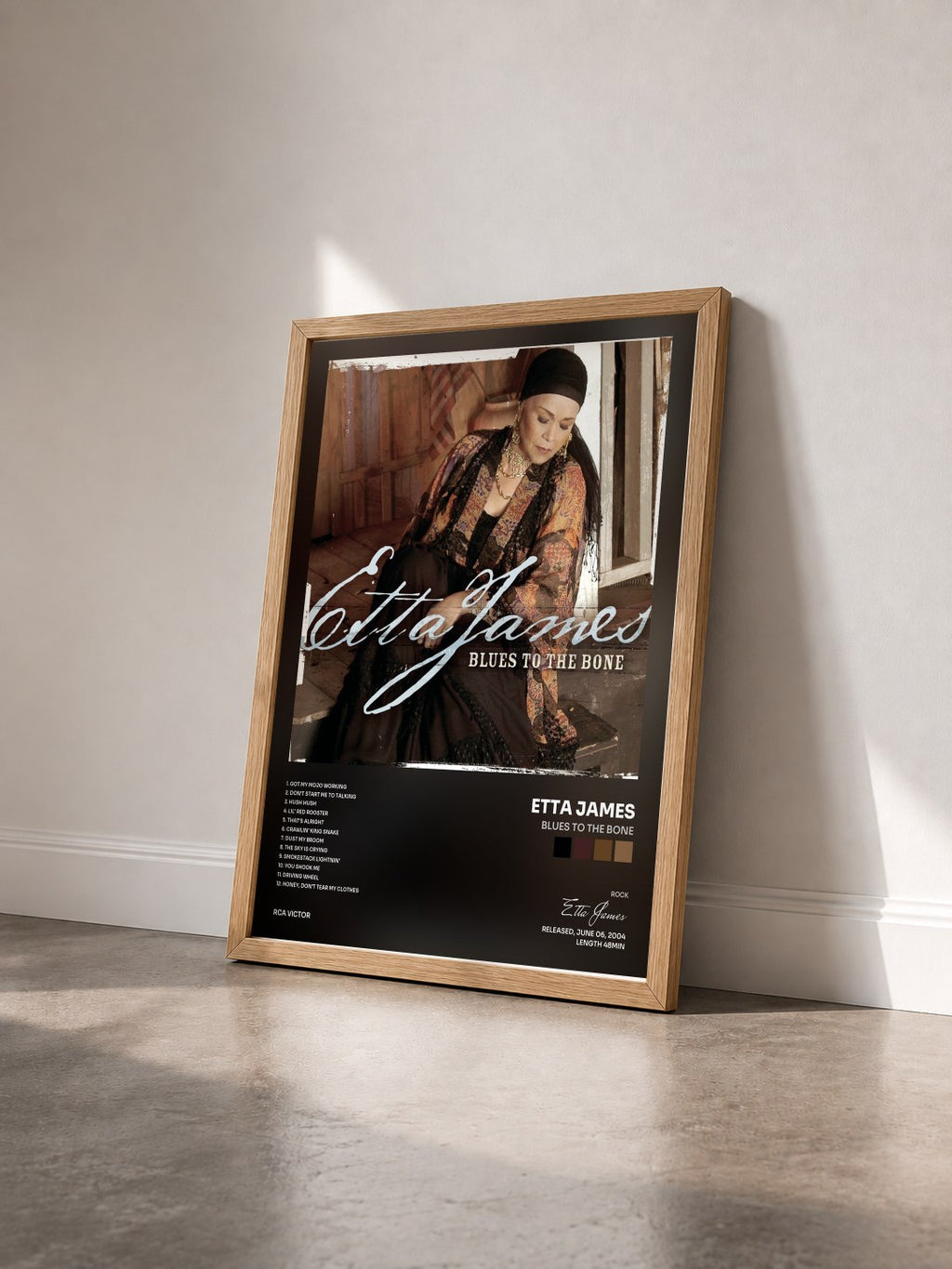 #bois Tableau de l'album Blues To The Bone de Etta James vu de trois quarts, cadre en bois brut