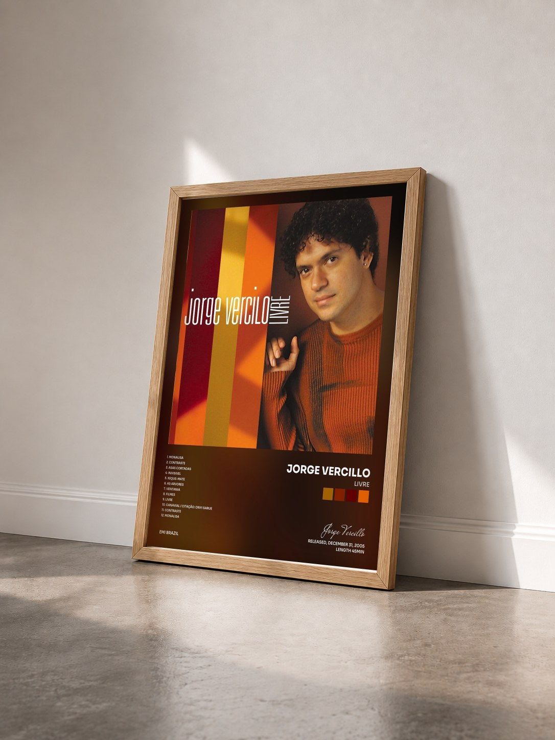 #bois Tableau de l'album Livre de Jorge Vercillo vu de trois quarts, cadre en bois brut