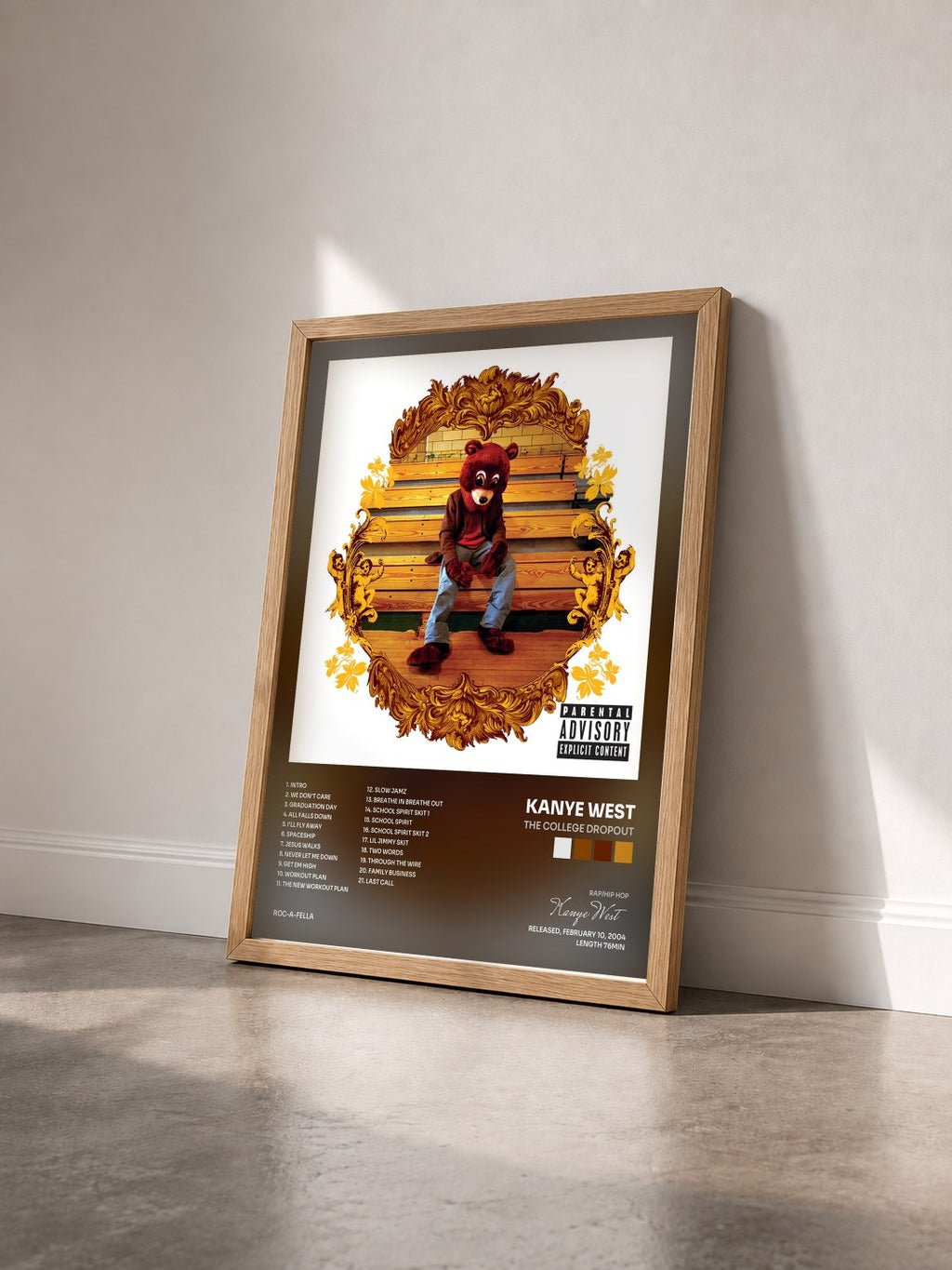 #bois Tableau de l'album The College Dropout de Kanye West vu de trois quarts, cadre en bois brut