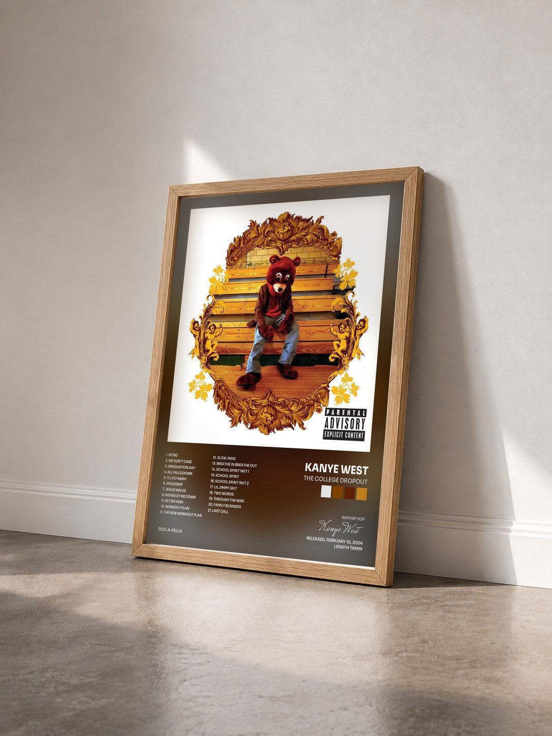 #bois Tableau de l'album The College Dropout de Kanye West vu de trois quarts, cadre en bois brut