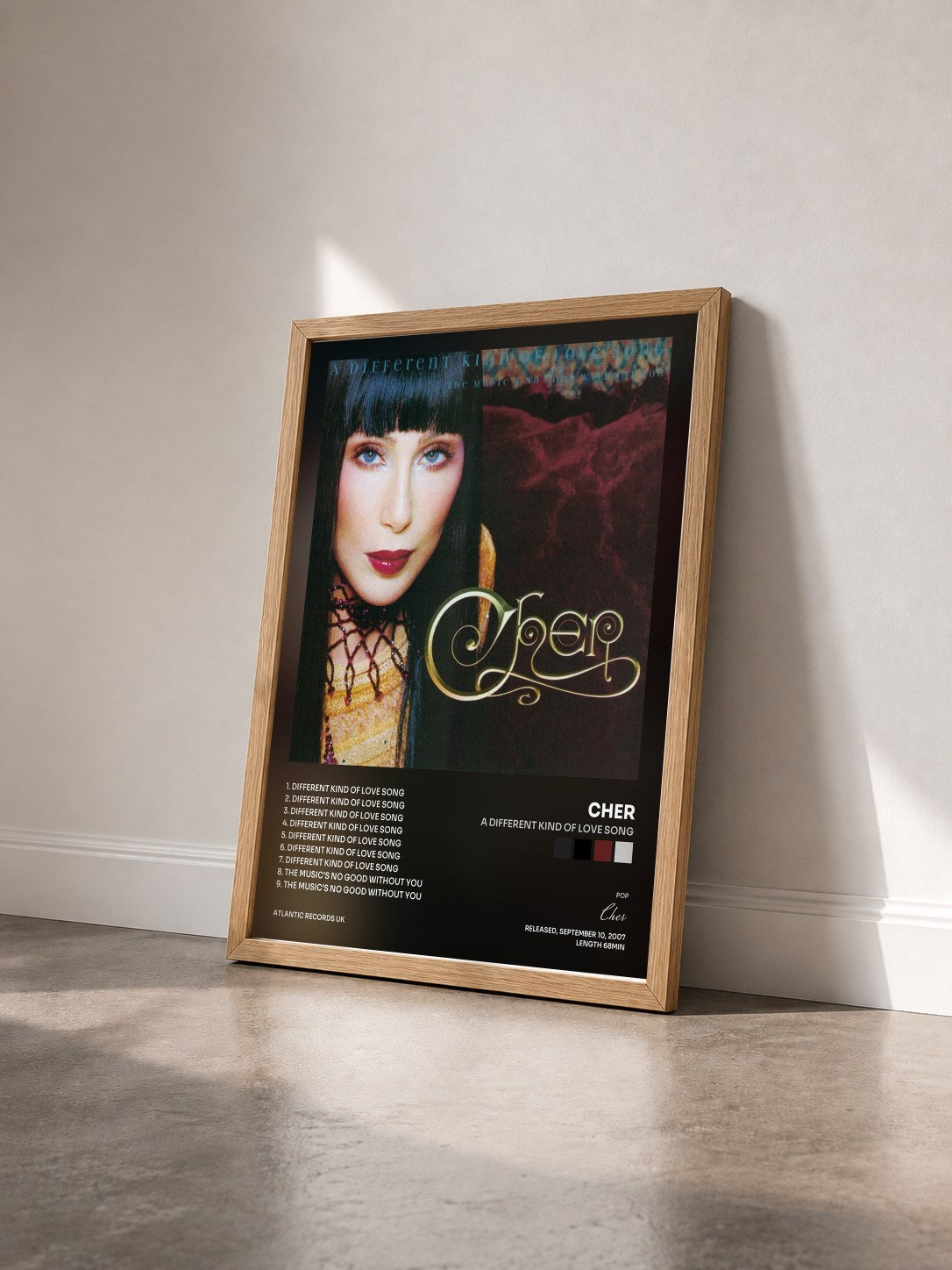 #bois Tableau de l'album A Different Kind of Love Song de Cher vu de trois quarts, cadre en bois brut