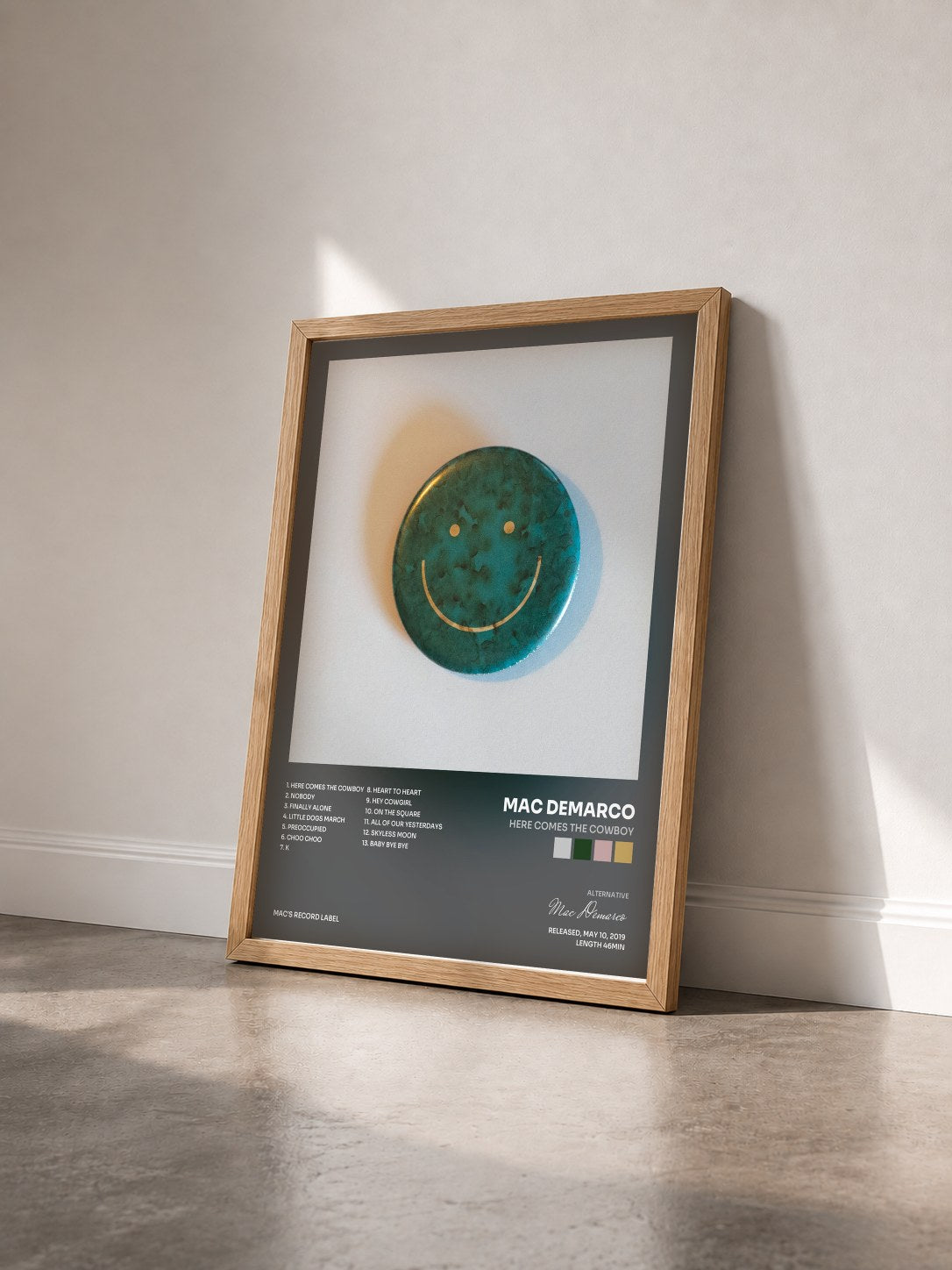 #bois Tableau de l'album Here Comes The Cowboy de Mac Demarco vu de trois quarts, cadre en bois brut