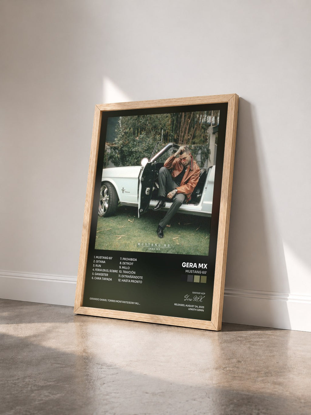 #bois Tableau de l'album Mustang 65' de Gera MX vu de trois quarts, cadre en bois brut