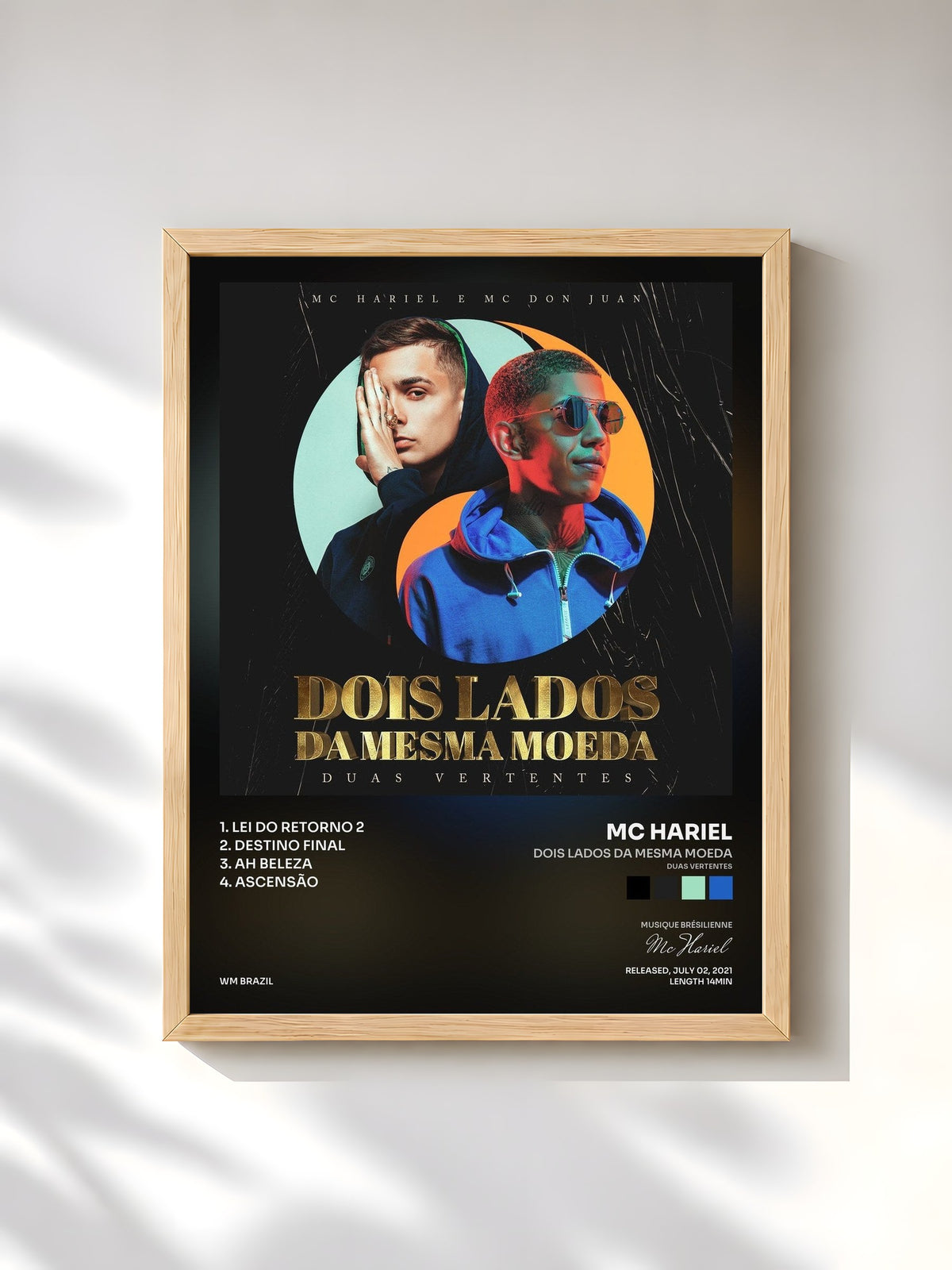 #bois Tableau de l'album Dois Lados da Mesma Moeda (Duas Vertentes) de Mc Hariel, cadre en bois brut, imprimé et encadré en France