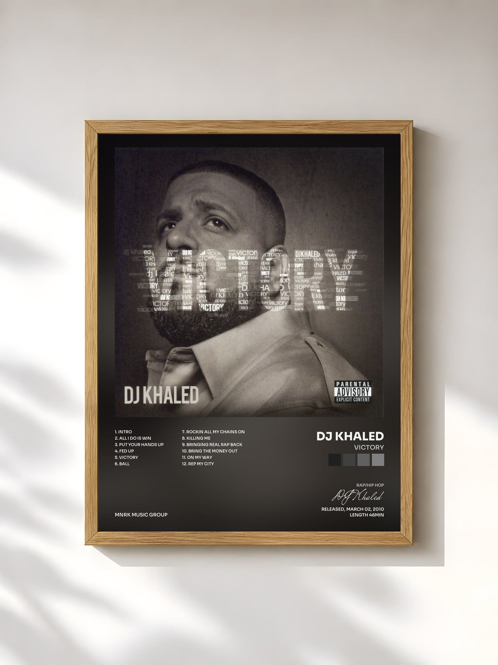 #bois Tableau de l'album Victory de DJ Khaled, cadre en bois brut, imprimé et encadré en France
