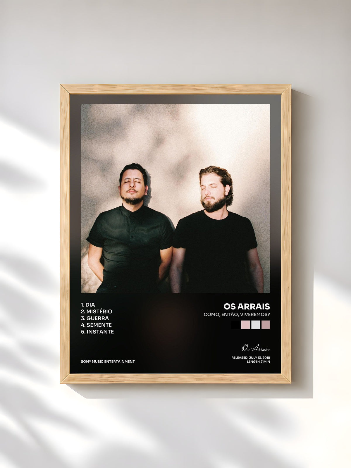 #bois Tableau de l'album como, então, viveremos? de Os Arrais, cadre en bois brut, imprimé et encadré en France