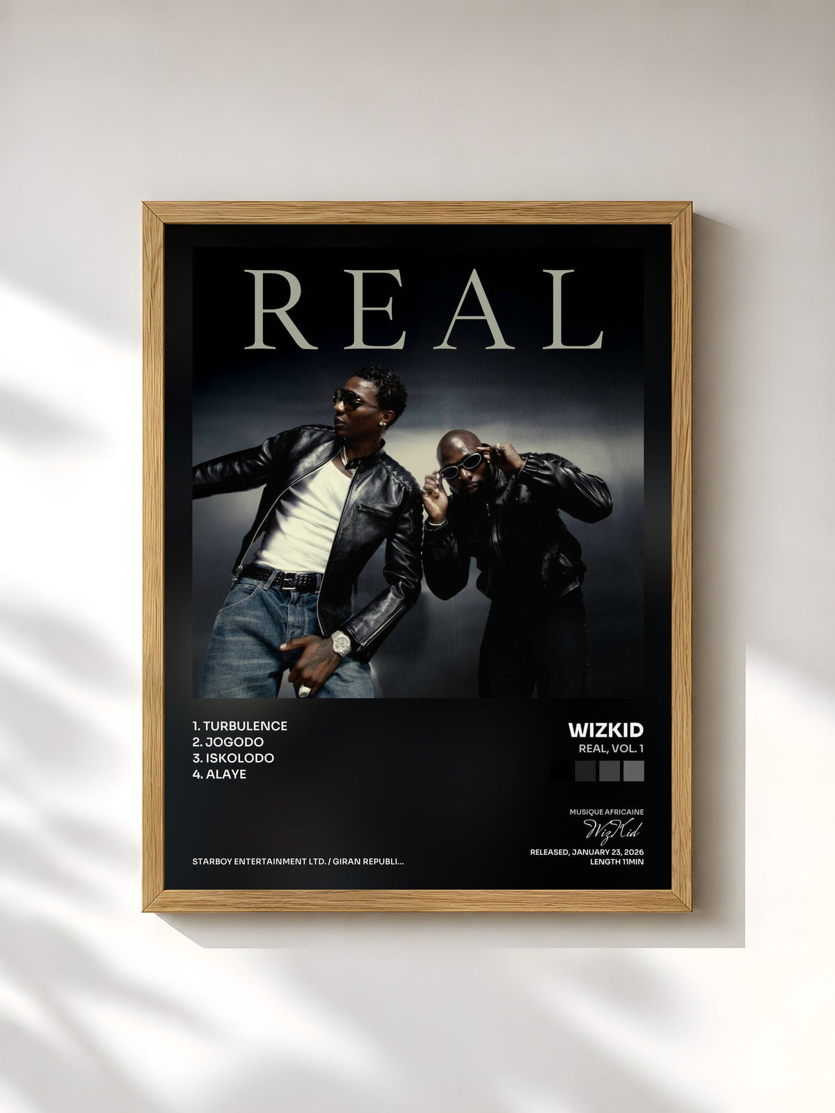 #bois Tableau de l'album REAL, Vol. 1 de WizKid, cadre en bois brut, imprimé et encadré en France