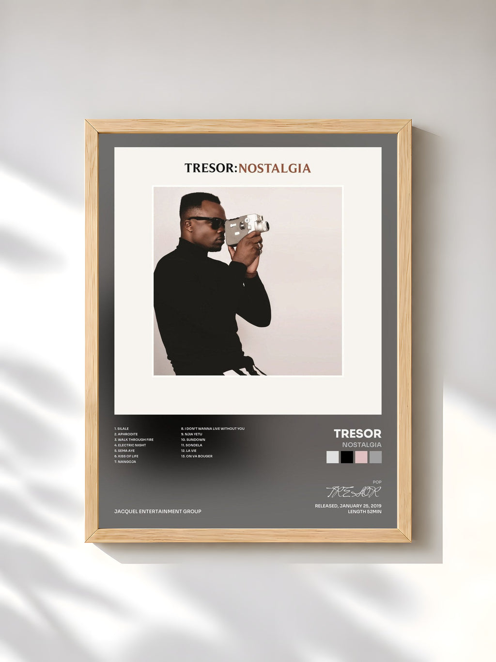 #bois Tableau de l'album Nostalgia de TRESOR, cadre en bois brut, imprimé et encadré en France