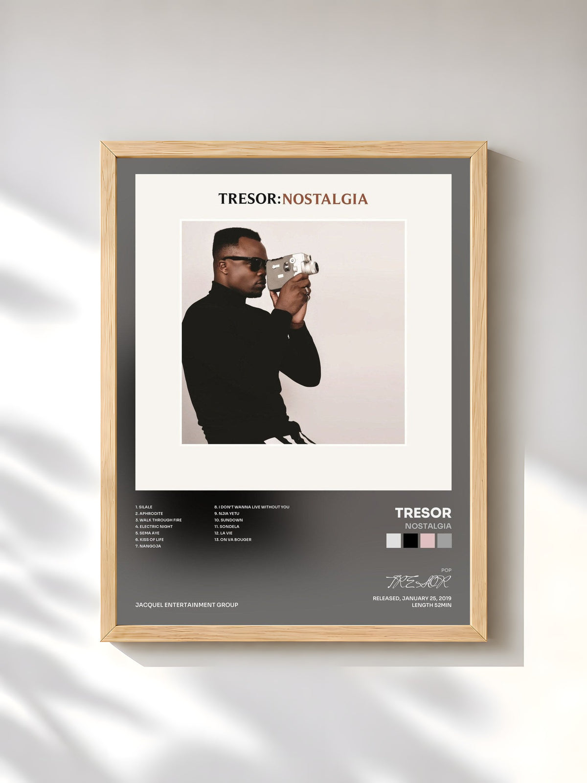#bois Tableau de l'album Nostalgia de TRESOR, cadre en bois brut, imprimé et encadré en France