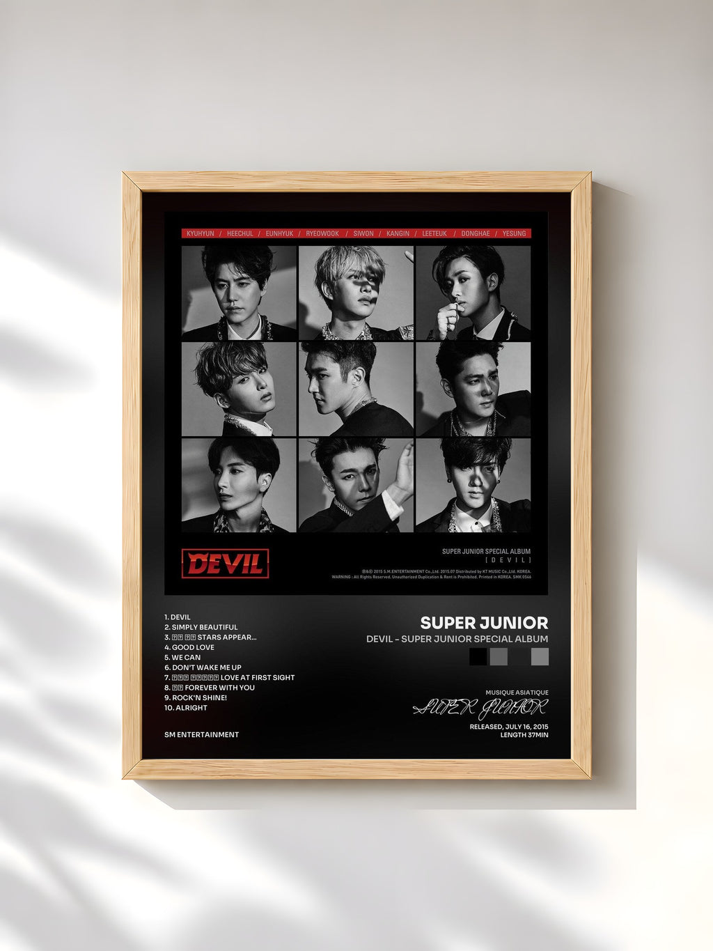 #bois Tableau de l'album DEVIL - SUPER JUNIOR SPECIAL ALBUM de SUPER JUNIOR, cadre en bois brut, imprimé et encadré en France