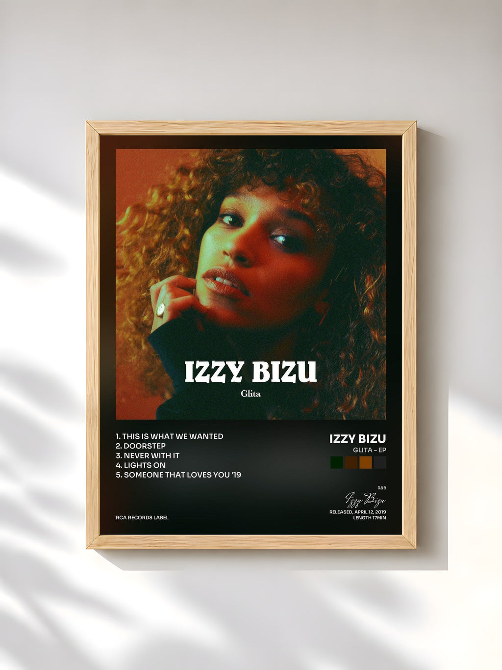 #bois Tableau de l'album GLITA - EP de Izzy Bizu, cadre en bois brut, imprimé et encadré en France