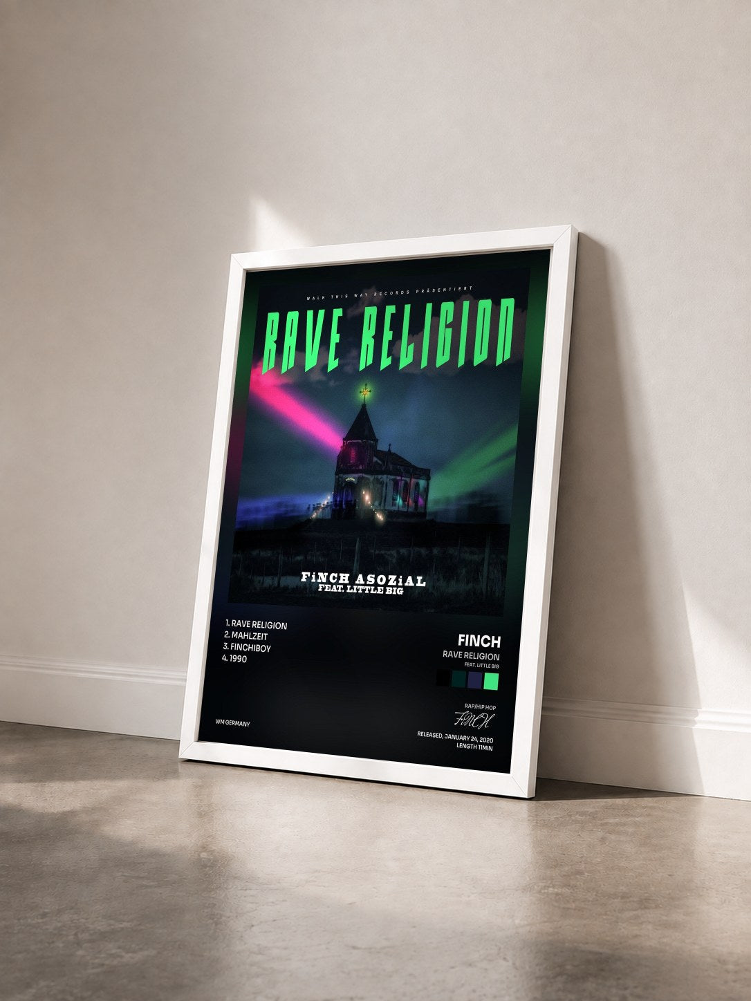 #blanc Tableau de l'album Rave Religion (feat. Little Big) de FiNCH vu de trois quarts, cadre blanc