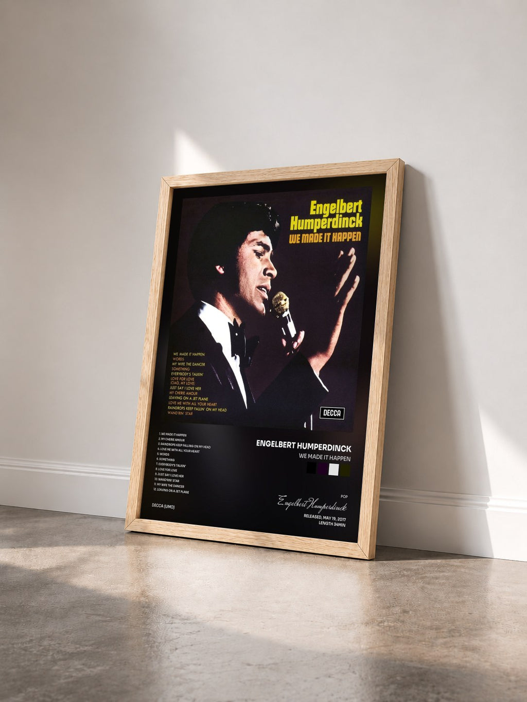 #bois Tableau de l'album We Made It Happen de Engelbert Humperdinck vu de trois quarts, cadre en bois brut