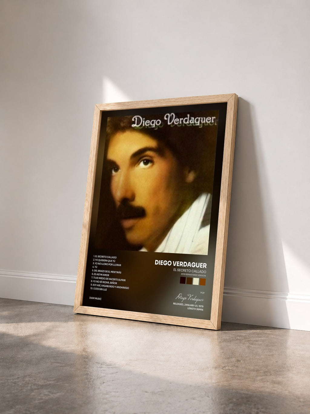 #bois Tableau de l'album El Secreto Callado (2019 Remastered Version) de Diego Verdaguer vu de trois quarts, cadre en bois brut