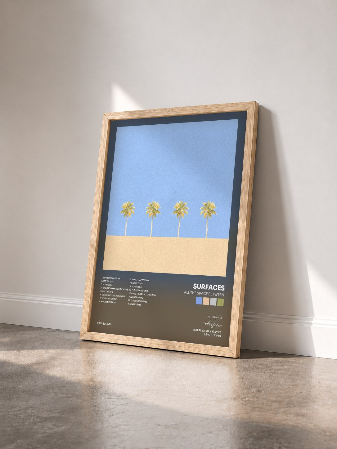 #bois Tableau de l'album All the Space Between de Surfaces vu de trois quarts, cadre en bois brut